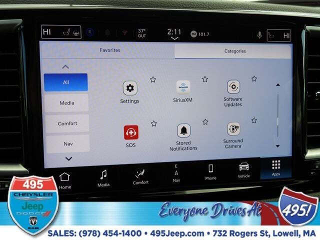 2026 Chrysler Pacifica Select