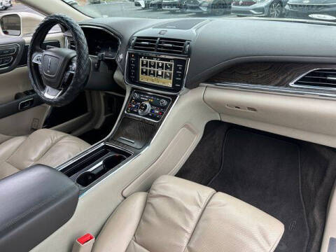 2018 Lincoln Continental Select