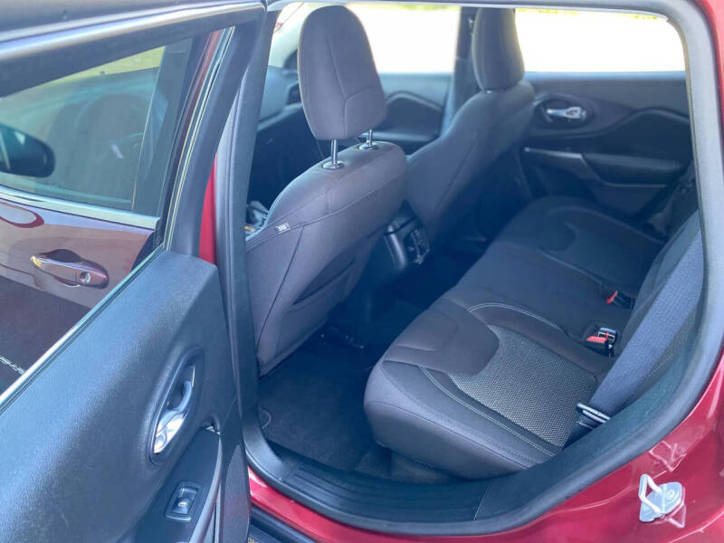 2019 Jeep Cherokee Latitude