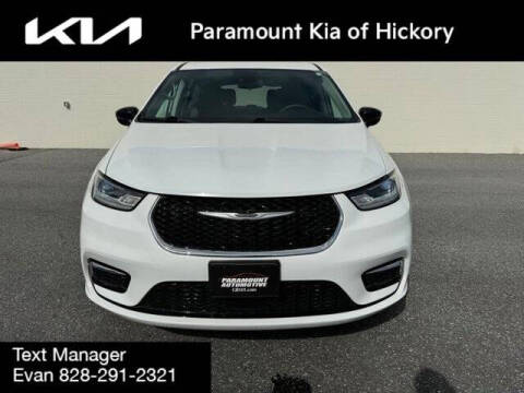 2024 Chrysler Pacifica Touring L