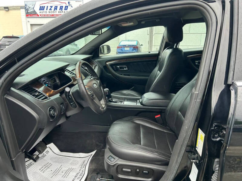 2018 Ford Taurus Limited