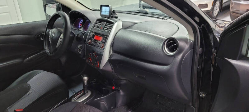 2017 Nissan Versa 1.6 SV