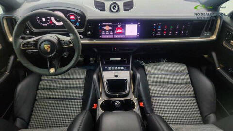2024 Porsche Cayenne S Coupe
