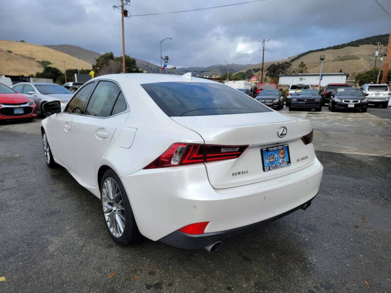 2016 Lexus IS 200t photo 7