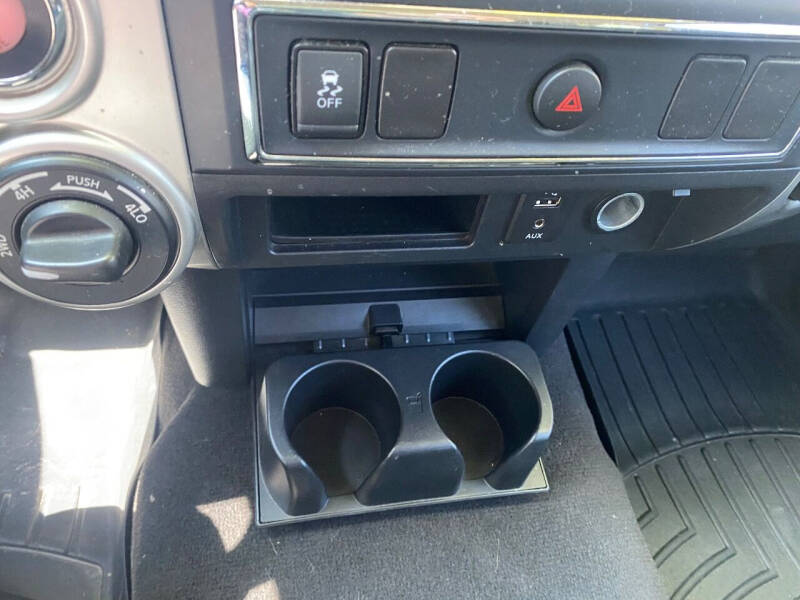 2017 Nissan Titan SV