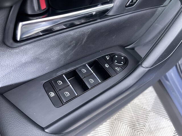 2025 Mazda CX-50 Hybrid Premium Plus