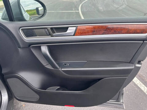 2014 Volkswagen Touareg TDI Sport