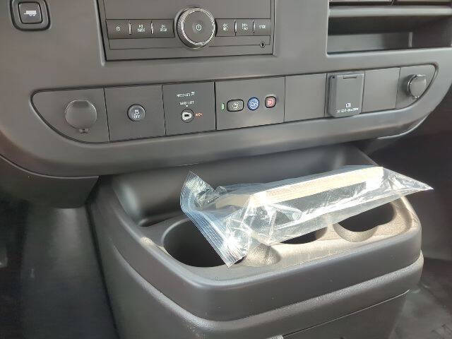 2025 Chevrolet Express 2500