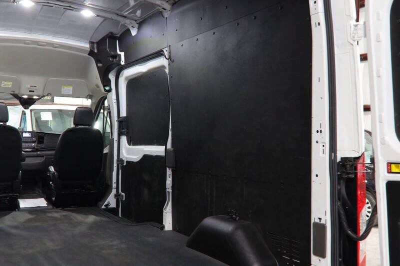 2022 Ford Transit 250