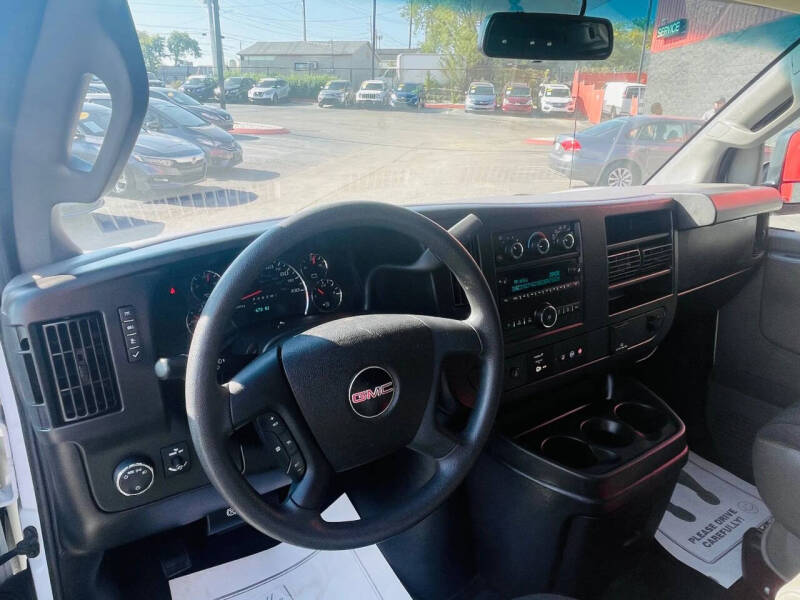 2022 Chevrolet Express 2500