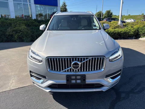 2024 Volvo XC90 B5 Plus Bright Theme
