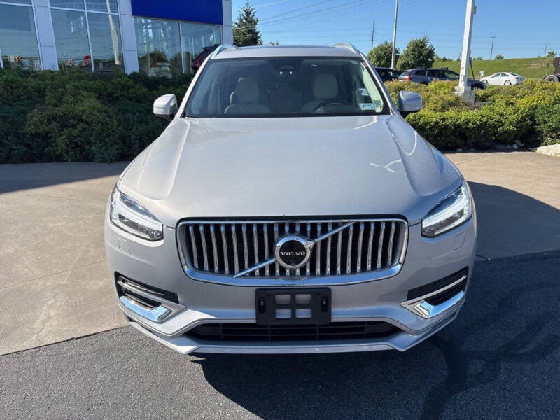 2024 Volvo XC90 B5 Plus Bright Theme