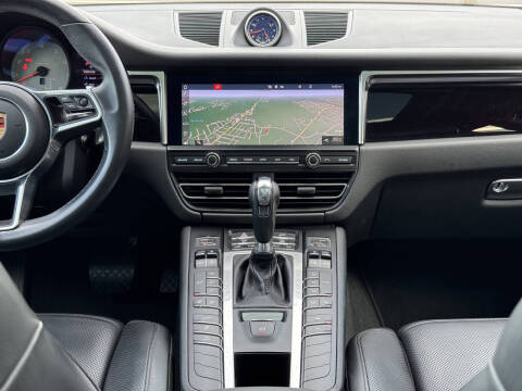 2020 Porsche Macan S