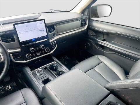 2023 Ford Expedition XLT