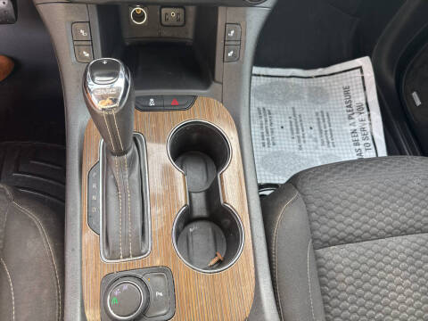 2017 GMC Acadia SLE-2