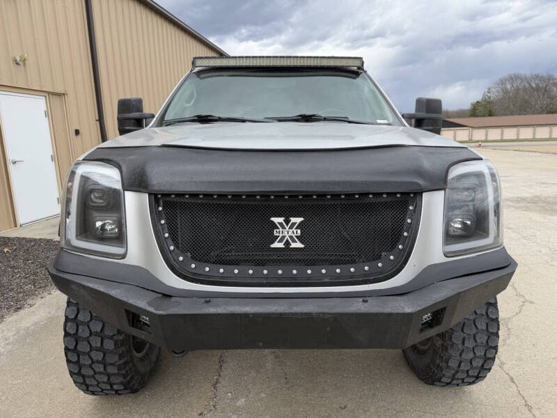 2011 GMC Yukon XL SLE