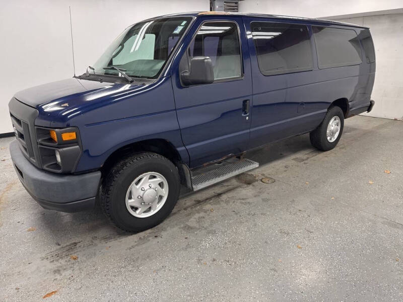 2013 Ford E-Series E-350 SD