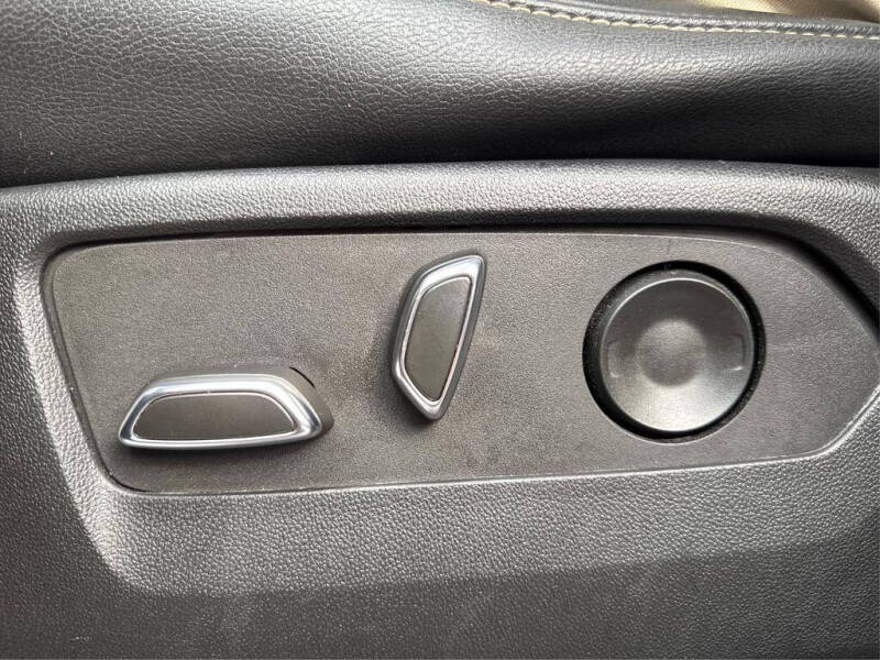 2023 Cadillac Escalade Luxury