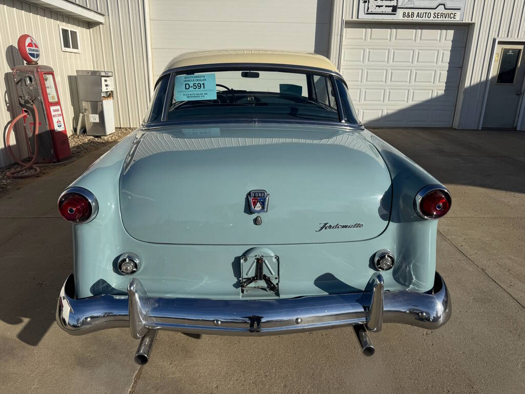 1952 Ford Crestline 12