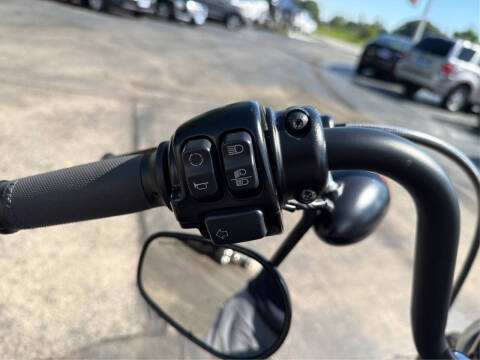2018 Harley-Davidson Iron 883