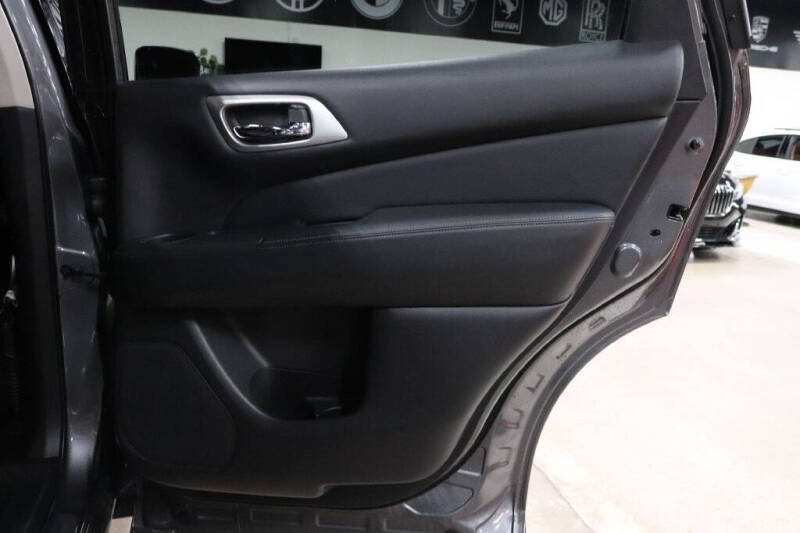 2020 Nissan Pathfinder Platinum