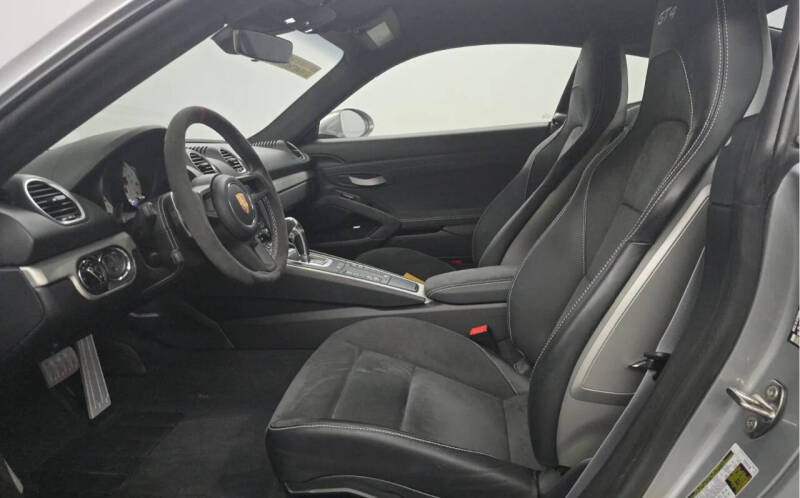 2021 Porsche 718 Cayman GT4