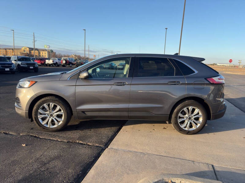 2024 Ford Edge Titanium