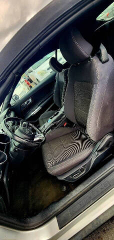2016 Ford Mustang V6