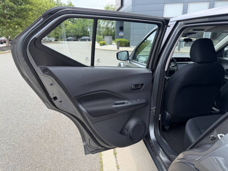 2023 Nissan Kicks S