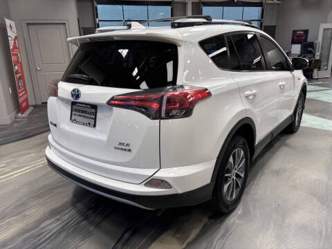 2017 Toyota RAV4 Hybrid XLE