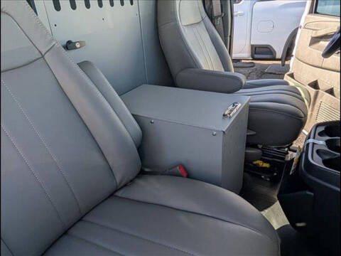 2025 Chevrolet Express 2500