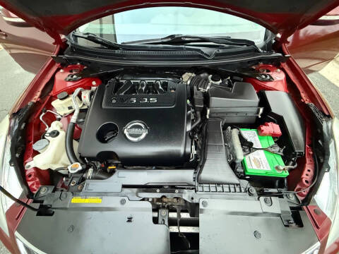 2010 Nissan Altima 3.5 SR