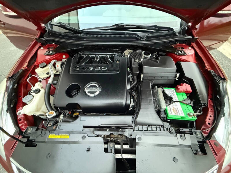 2010 Nissan Altima 3.5 SR