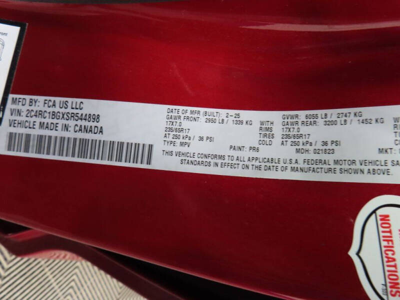 2025 Chrysler Pacifica Select
