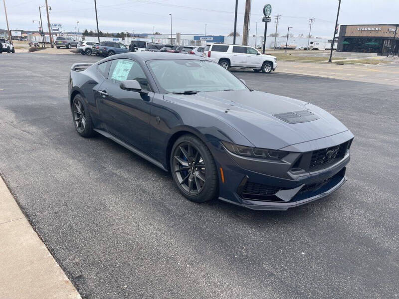 2025 Ford Mustang Dark Horse