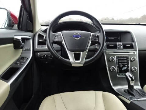 2016 Volvo XC60 T6 Drive-E R-Design Platinum