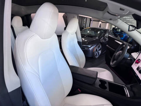 2025 Tesla Model Y Long Range