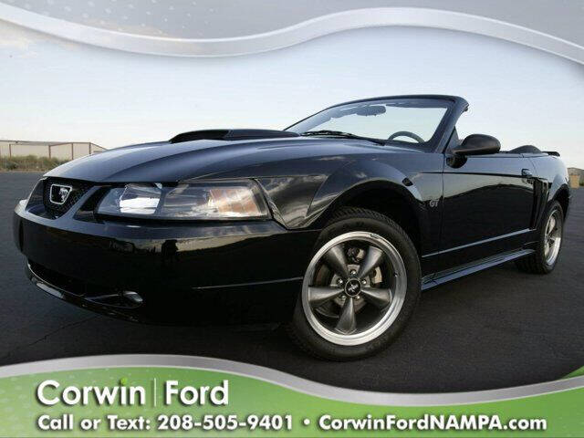 2004 Ford Mustang Deluxe