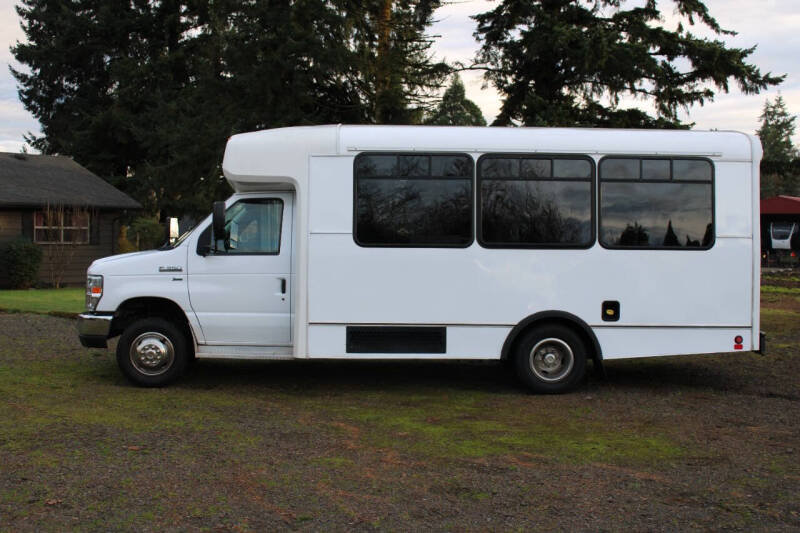 2015 Ford E-Series E-350 SD