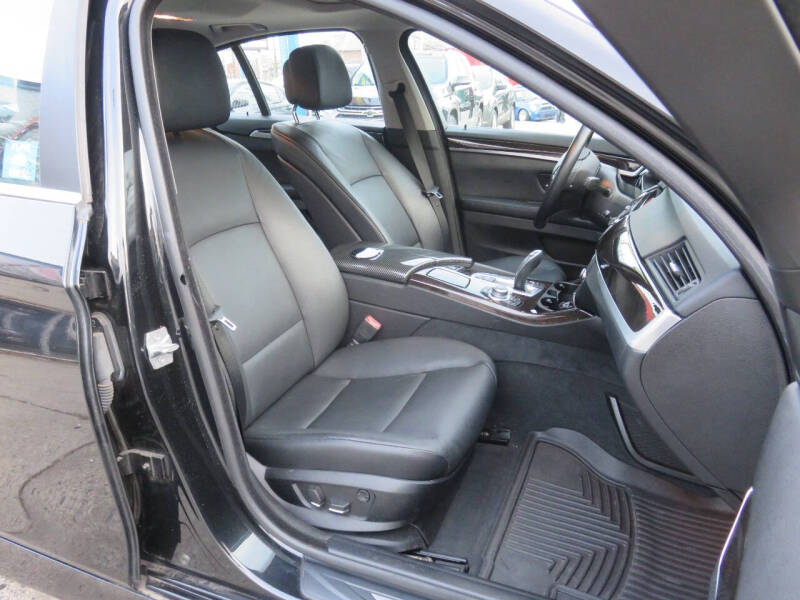 2013 BMW 5 Series 528i xDrive