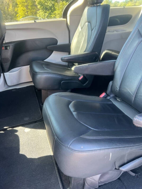 2017 Chrysler Pacifica Touring Plus