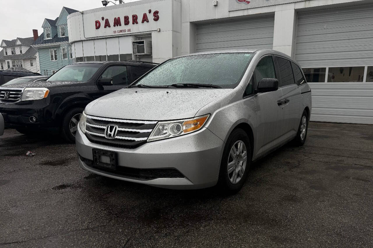 Alabaster Silver Metallic 2012 Honda Odyssey LX LX 4dr Mini-Van 2