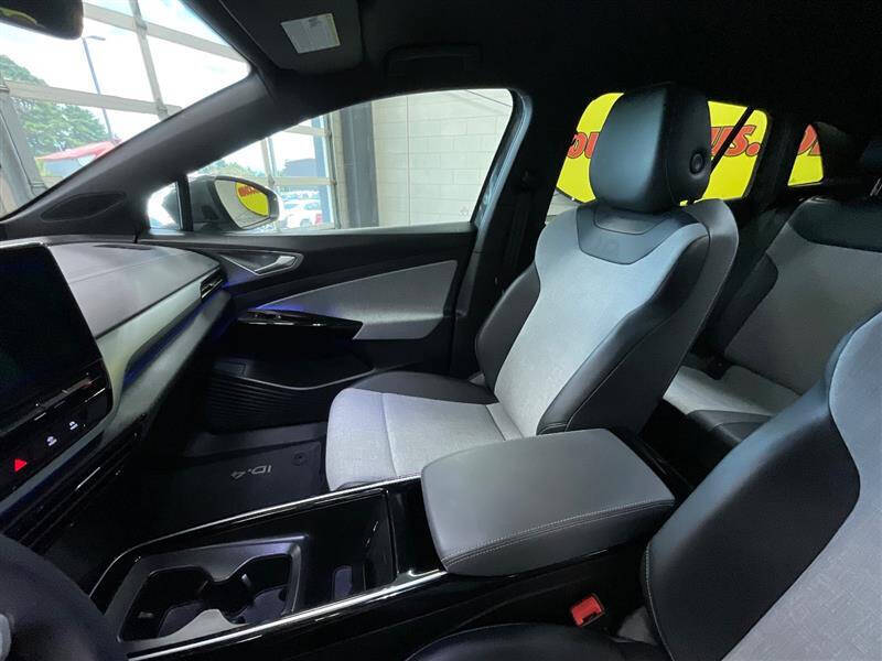 2023 Volkswagen ID.4 Pro