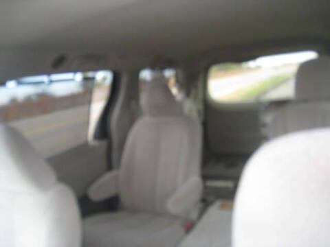 2011 Toyota Sienna LE 8-Passenger