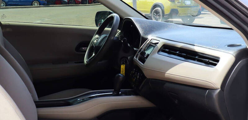 2017 Honda HR-V LX