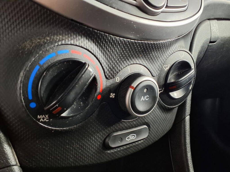 2014 Hyundai Accent GS