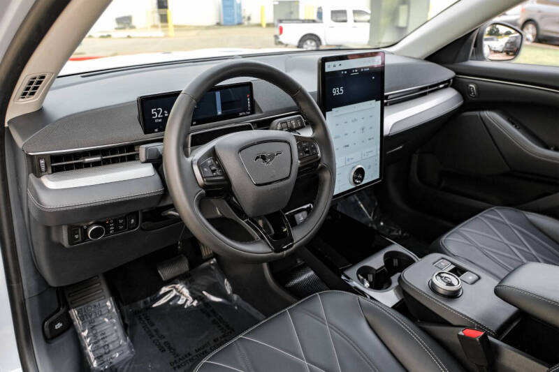 2023 Ford Mustang Mach-E Select