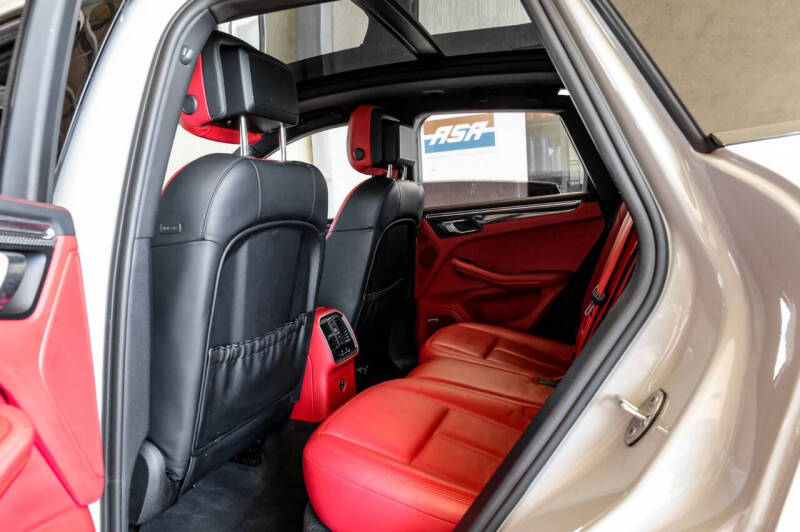 2021 Porsche Macan GTS