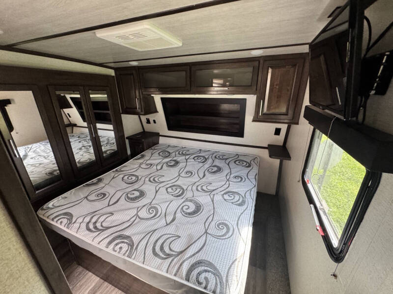 2021 Dutchmen Voltage