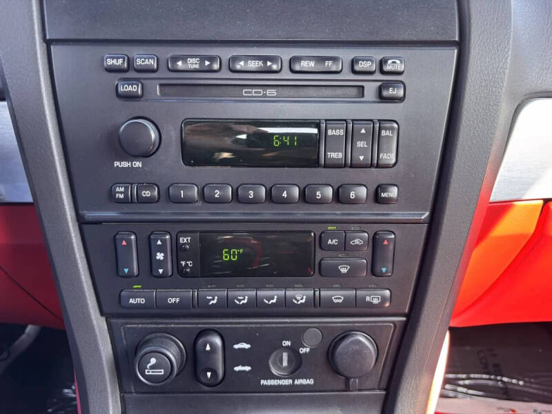 2002 Ford Thunderbird Deluxe